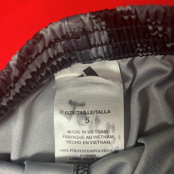 Adidas red/black/gray Bundle Boys size 5- joggers, tank top, & shorts- like new - Picture 3 of 11